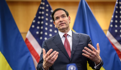 Ngoại trưởng Mỹ Marco Rubio tổ chức họp báo sau cuộc đàm phán kín về kế hoạch chấm dứt chiến tranh ở Ukraine của Mỹ ở Geneva, vào ngày 23/11. Ảnh: AFP.