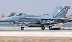 Máy bay chiến đấu F-18E Super Hornet của Hải quân Mỹ. Ảnh: MW.