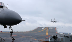 Máy bay chiến đấu J-15 từ tàu sân bay Liêu Ninh của Trung Quốc trong bức ảnh chụp ngày 2/1/2017. Ảnh: Reuters.