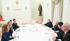 Tổng thống Nga Vladimir Putin và đặc phái viên Mỹ Steve Witkoff gặp nhau tại Điện Kremlin, ngày 2/12. Ảnh: Sputnik.