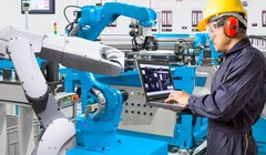 Công nghệ được coi là giải pháp để đương đầu với những thách thức sắp tới trong môi trường kinh doanh. Ảnh: Tech Wire Asia