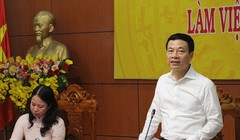 Phát triển CNTT "hoàn toàn phụ thuộc vào ý chí của người đứng đầu tỉnh" - nhận định của Bộ trưởng  Bộ TT&TT Nguyễn Mạnh Hùng. Ảnh: mic.gov.vn