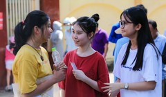 Thí sinh Nghệ An tự tin trước khi bước vào dự thi. Ảnh:nghean.edu.vn