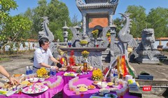 Đại tá AHLĐ Nguyễn Đăng Giáp tại buổi lễ khánh thành bia mộ 32 Liệt sỹ (ảnh: Nguyễn Công Khang)