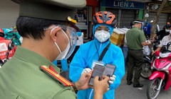 Công an siết chặt kiểm soát dịch. Ảnh minh họa: VNE.