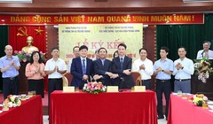 Sở TT&TT Hà Nội, Cục Viễn thông và Cục Bưu điện TW ký kết phối hợp về quản lý Bưu chính, Viễn thông và hạ tầng số (ký kết tháng 10/2020). Ảnh: Cổng TTĐT Hà Nội.