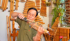 Nhạc sĩ Nguyễn Trường trình diễn VioKram