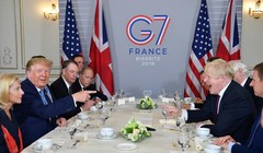 Các nhà lãnh đạo cùng thưởng thức bữa sáng tại Hội nghị G7. Ảnh: AP.