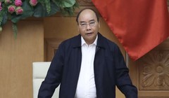 Thủ tướng Nguyễn Xuân Phúc: "Phát triển bền vững ngành công nghiệp alumin và luyện nhôm phải quan tâm tới bảo vệ môi trường, đảm bảo an ninh, quốc phòng..."- Ảnh báo Tiền phong.