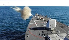 Pháo hạm 127 mm trên tàu chiến Mỹ. Ảnh: USNI