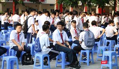 Học sinh tham gia hoạt động ngoài trời. Ảnh: Minh Thúy