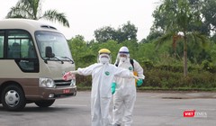 Phun khử khuẩn phòng dịch COVID-19 (Ảnh - Minh Thuý) 