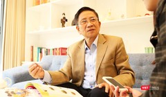 GS. Nguyễn Minh Thuyết chia sẻ về SGK Tiêng Việt 1 Cánh Diều trước "cơn bão" dư luận cho rằng sách dạy trẻ em lừa lọc, khôn lỏi (Ảnh: Minh Thúy) 