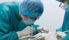 TS. Đỗ Tuấn Đạt trong phòng thí nghiệm nghiên cứu vaccine COVID-19 (Ảnh: VABIOTECH) 