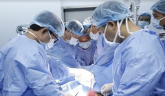 Các bác sĩ ở Bệnh viện Trung ương Quân đội 108 thực hiện ghép đa mô, tạng cứu sống 6 bệnh nhân (Ảnh: BVCC) 