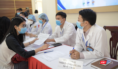 Tình nguyện viên đăng ký tiêm thử nghiệm vaccine phòng COVID-19 (Ảnh: Minh Thuý) 