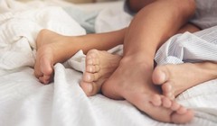 Quý ông khổ sở đi chữa bệnh sau khi vụng trộm với bồ (Ảnh minh hoạ) 