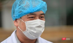 BS. Nguyễn Trung Cấp – Phó Giám đốc Bệnh viện Bệnh Nhiệt đới Trung ương (Ảnh - Hoàng Anh) 