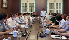 Bộ trưởng Bộ Y tế Nguyễn Thanh Long phát biểu tại cuộc họp (Ảnh - BYT) 