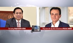 Thủ tướng Chính phủ Phạm Minh Chính điện đàm trao đổi với Giám đốc Điều hành tập đoàn AstraZeneca (Ảnh - BYT) 