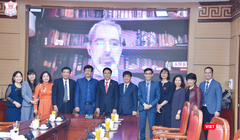 Trường Đại học Y Hà Nội phong tặng chức danh Giáo dư danh dự cho GS. Emmanuele A. Jannini (Ảnh - Hữu Linh)