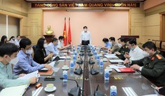 Thứ trưởng Bộ Y tế Đỗ Xuân Tuyên họp trực tuyến với các địa phương triển khai công tác phòng, chống dịch COVID-19 trong tình hình mới (Ảnh - Nguyễn Nhiên)