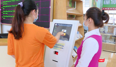 Quầy tra cứu và đăng ký khám, chữa bệnh tại BV Sản Nhi Quảng Ninh (Ảnh - Bảo Ninh, nguồn: BV Sản Nhi Quảng Ninh) 