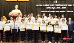 Tuyên dương hơn 600 học sinh có thành tích xuất sắc trong năm học 2018-2019