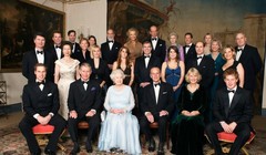 Hoàng gia Anh không chỉ là biểu tượng về quyền lực