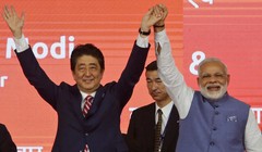 Thủ tướng Nhật Shinzo Abe và Thủ tướng Ấn Độ Narendra Modi.