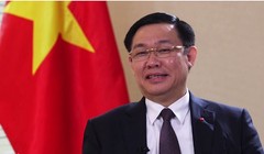 Phó Thủ tướng Vương Đình Huệ trả lời phỏng vấn Bloomberg TV.