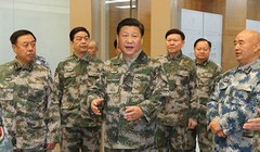Chủ tịch Trung Quốc Tập Cận Bình cùng các tướng lĩnh.