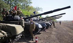 Quân ly khai tại Donetsk.