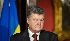 Tổng thống Poroshenko đã ra lệnh cấm người Nga ở độ tuổi tòng quân được nhập cảnh vào Ukraine.