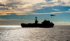 Tàu chiến Mỹ trên Biển Đông.