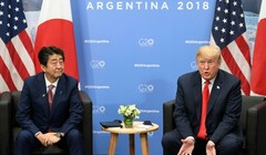 Thủ tướng Nhật Bản Shinzo Abe và tổng thống Hoa Kỳ Donald Trump.