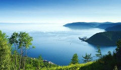 Hồ Baikal, một biểu tượng của nước Nga.