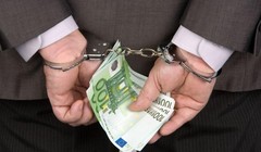 Trong xã hội văn minh "đi cửa sau", "chạy cửa sau" là hành vi bất minh đáng bị lên án và loại bỏ ra khỏi đời sống xã hội.