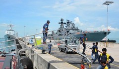 Tàu chiến các nước lần lượt cập cảng Changi để tiếp tục các nội dung diễn tập