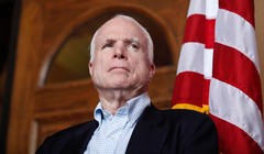 Thượng nghị sỹ John McCain.