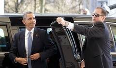 Tổng thống Obama thăm Việt Nam, chỉ mật vụ Mỹ được mở cửa xe