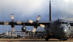 Vận tải cơ C-130 Hercules.