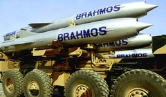 Tên lửa hành trình siêu thanh BrahMos.
