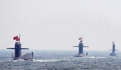 Quân đội Trung Quốc tổ chức lễ duyệt binh ở vùng biển Thanh Đảo. Nguồn ảnh: Reuters/Đa Chiều.