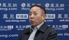 Vương Vân Phi, chuyên gia tác chiến và trang bị hải quân Trung Quốc, từng làm việc nhiều năm ở Bộ Tổng tham mưu, cơ quan tác chiến hải quân, Quân đội Trung Quốc; từng là chỉ huy phó tàu khu trục, nhiều lần tham gia hoạt động tuần tra bất hợp pháp ở Biển Đ