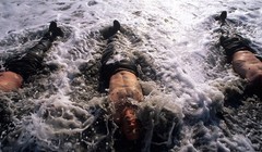 Lực lượng SEAL huấn luyện.