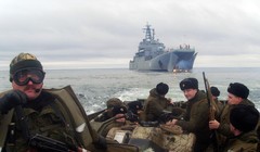 Hơn 100 chiến hạm nổi, ngầm của Hạm đội Biển Bắc bắt đầu tập trận