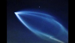 Tên lửa Trung Quốc bốc cháy trên bầu trời lãnh thổ Hoa Kỳ (ảnh minh họa).