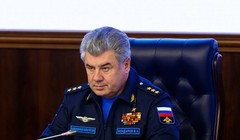 Tư lệnh các lực lượng không quân và vũ trụ Nga - Thượng tướng Viktor Bondarev. 