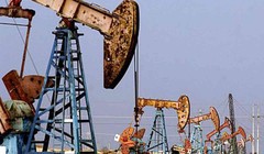 Trữ lượng dầu mỏ của thế giới sụp xuống mức thấp.